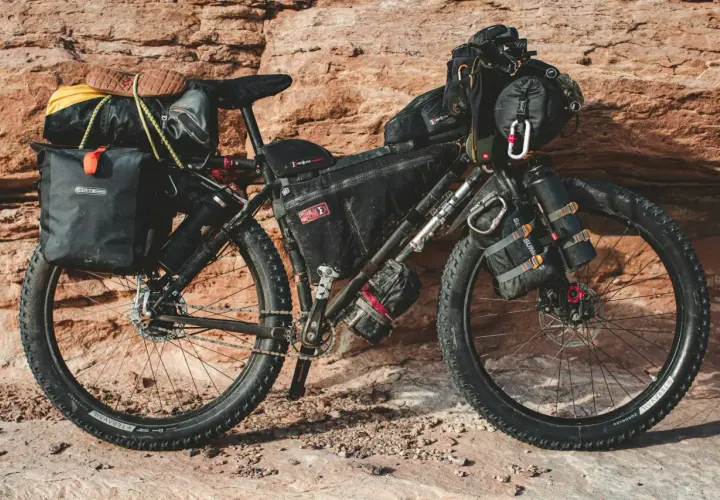 Bikepacking: Jaki namiot na rower? Twoja decyzja zmienia wszystko!