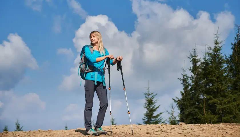 Kije trekkingowe: Jak wybrać idealne i nie żałować?