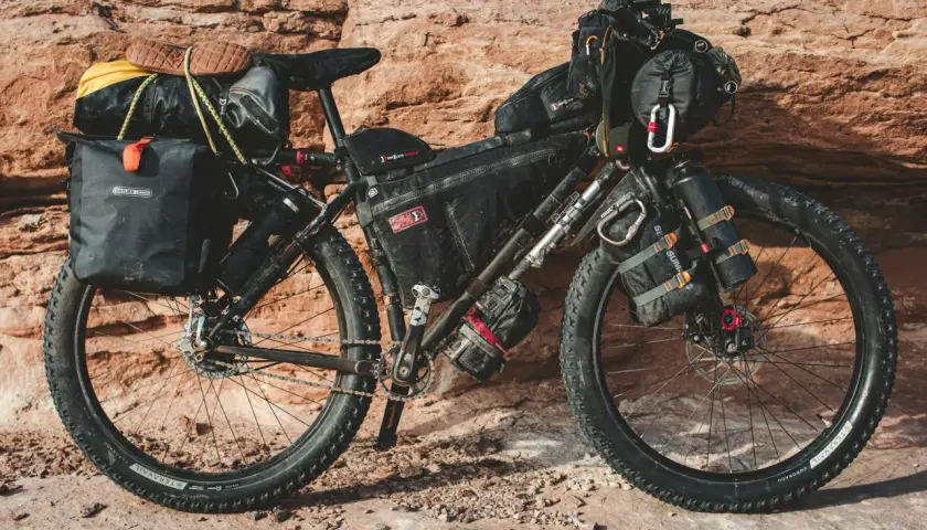 Bikepacking: Jaki namiot na rower? Twoja decyzja zmienia wszystko!