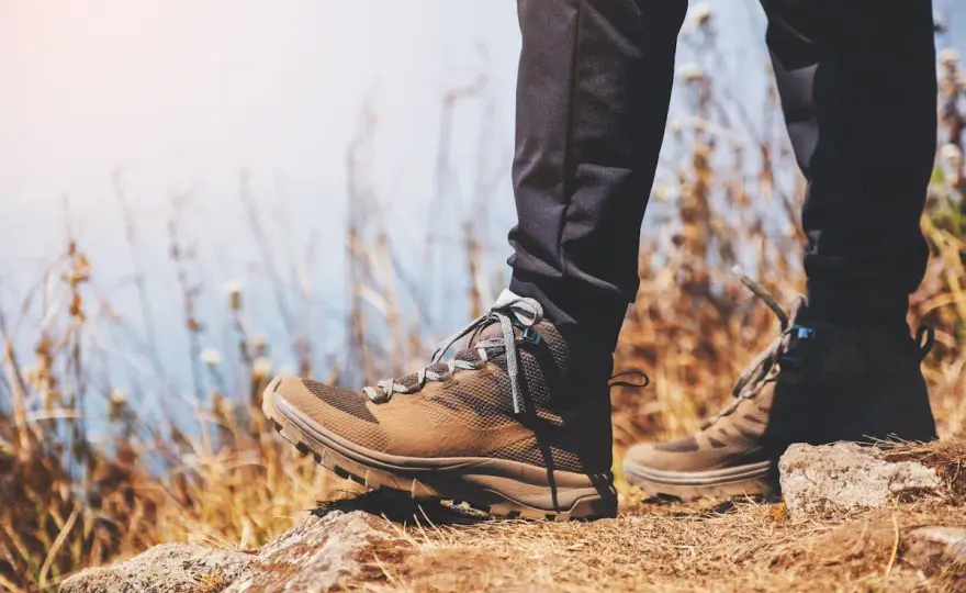 Buty w góry: Wybierz idealne! Bezpieczeństwo i komfort na szlaku