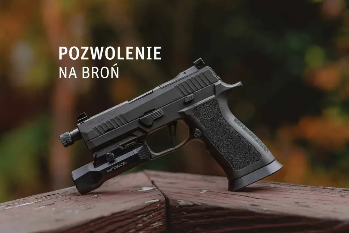Czarny pistolet z latarką, z napisem